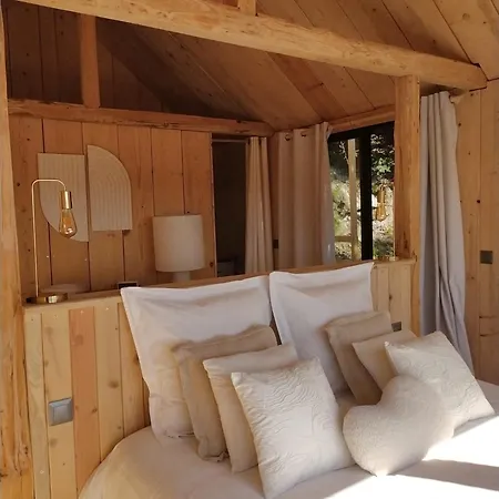 Domek letniskowy Les De Lutina